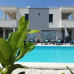 Sky - Heating Pool فيلة *