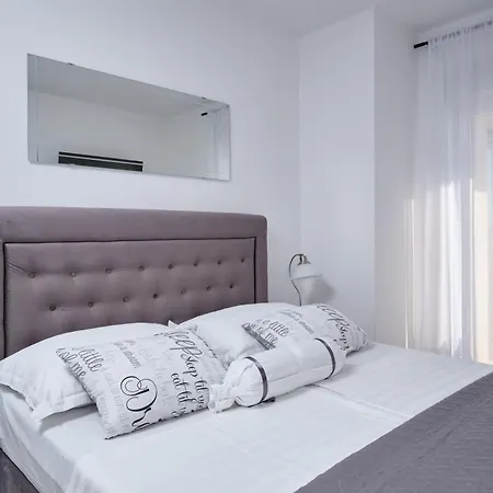 Sky - Heating Pool فيلة Kaštel Novi