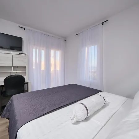 Sky - Heating Pool Kastel Novi