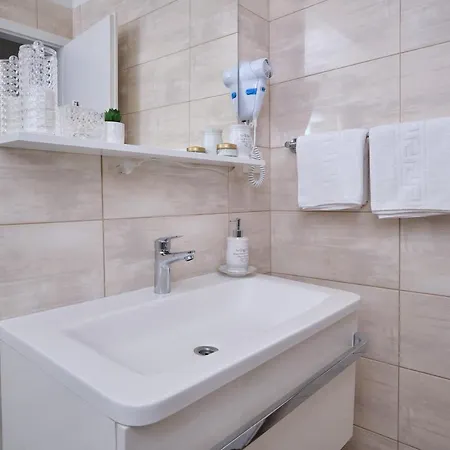 Vila Sky - Heating Pool Kastel Novi