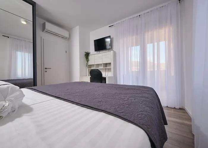 Sky - Heating Pool Kaštel Novi